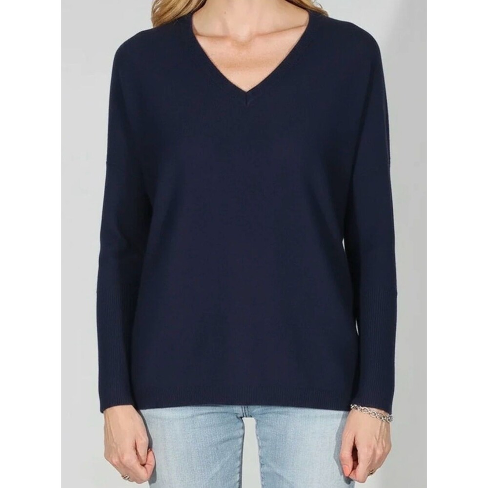 Metric Knits Everyday V‑Neck Sweater in Navy